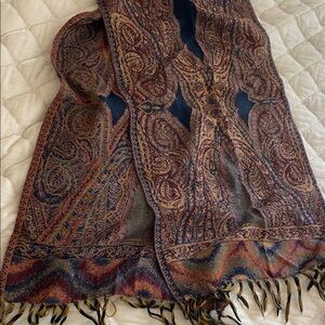 Paisley Woven Fringe Scarf in Burgundy and Navy